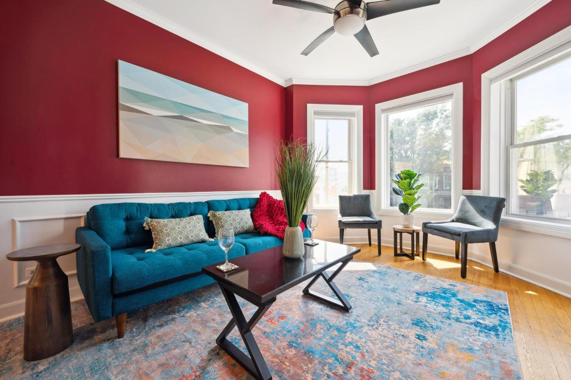 Apartment Wrigley 2br, 1ba With Free Parking