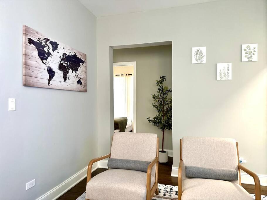 Modern 2br, Ideal Location Near Local Spots Chicago