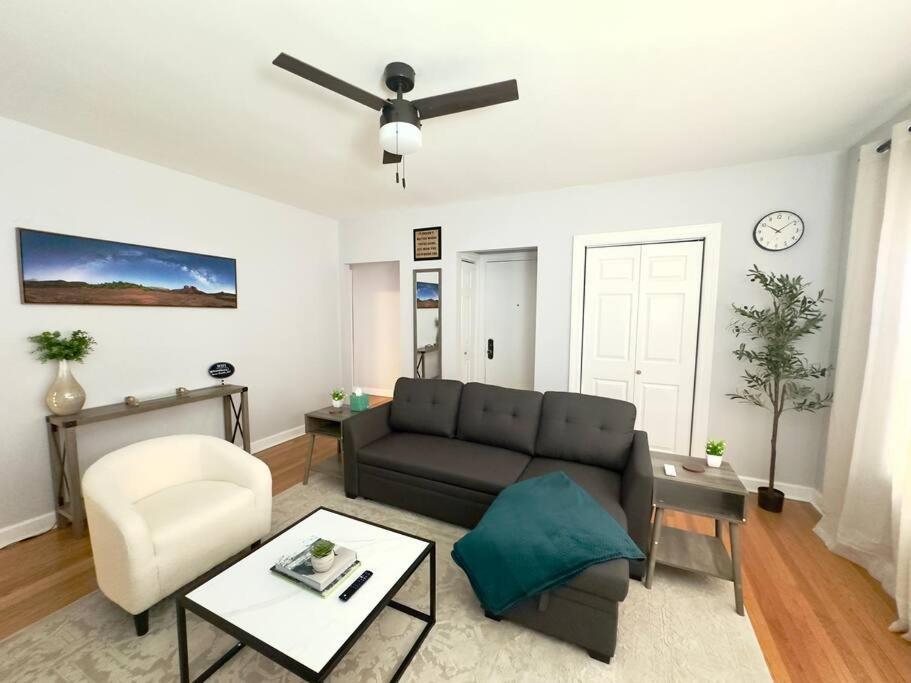 Comfy Retreat In Rogers Park, Prime Location! * Chicago