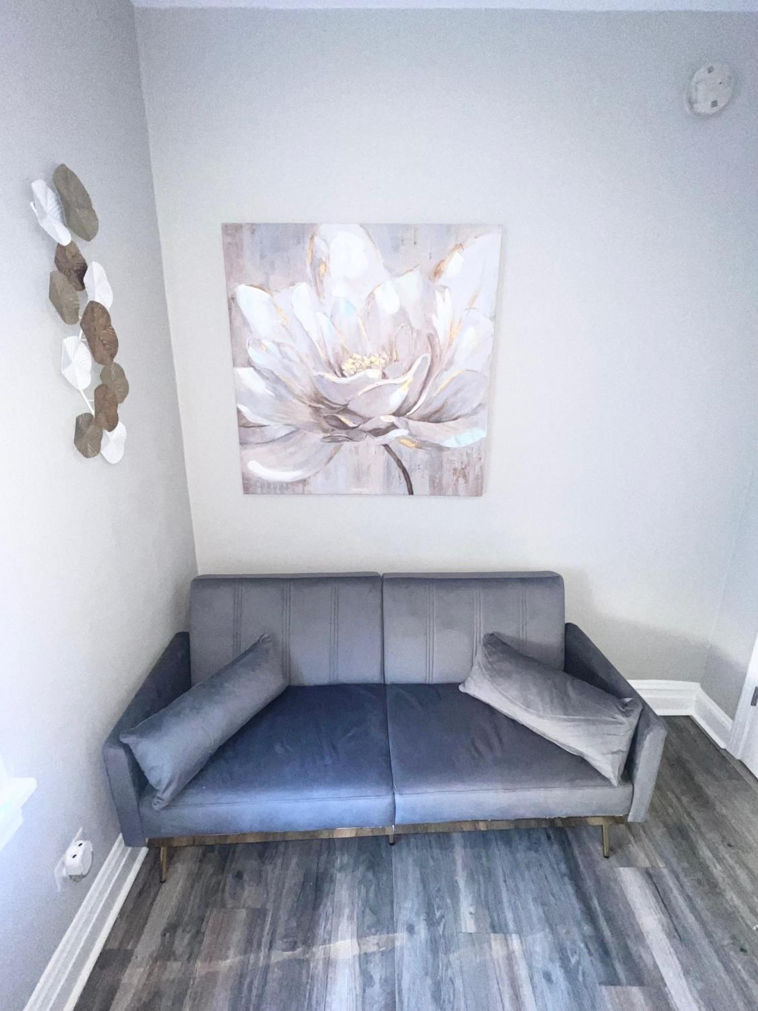 Cozy 10 Mins To Midway Airport & Downtown Apartment