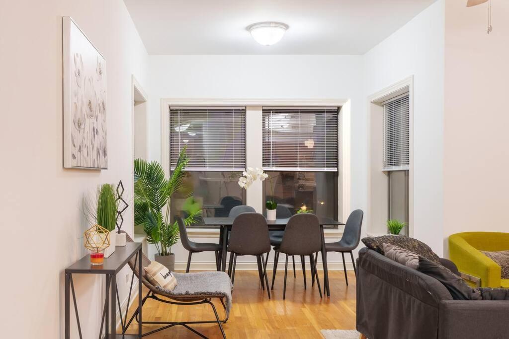 Cozy 3br Hyde Park Oasis Near Uchi, Shops & Dining * Chicago