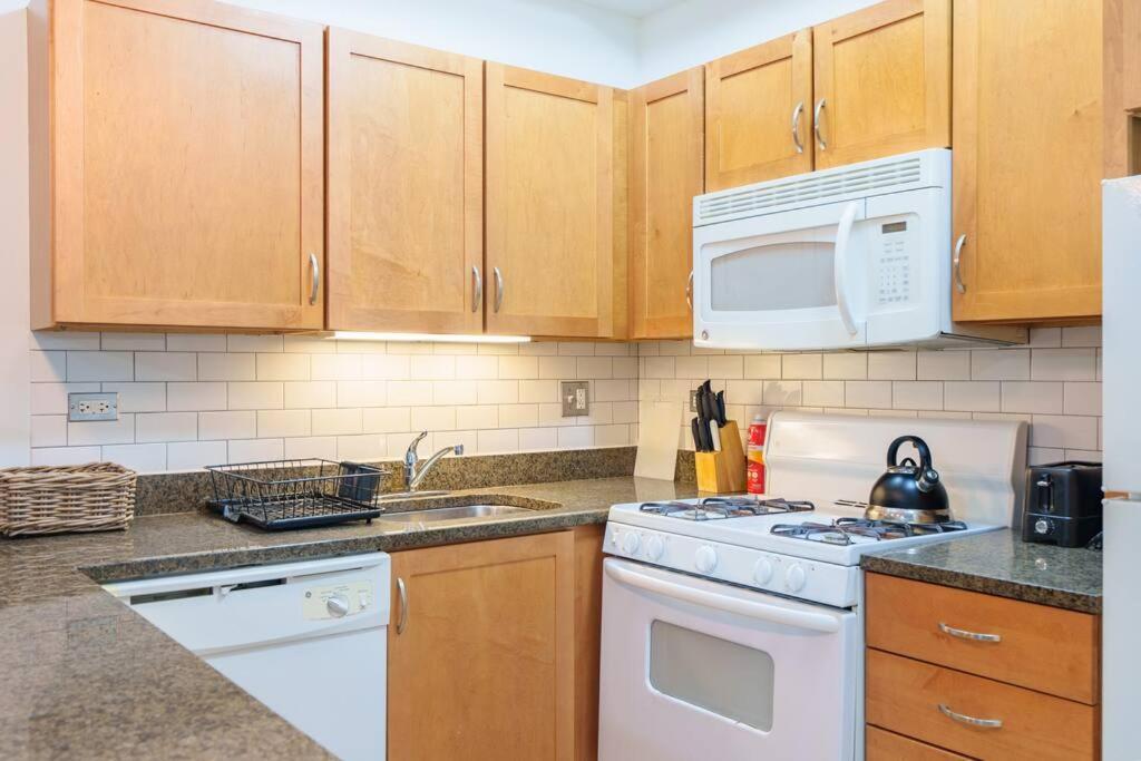 Cozy 3br Hyde Park Oasis Near Uchi, Shops & Dining Chicago