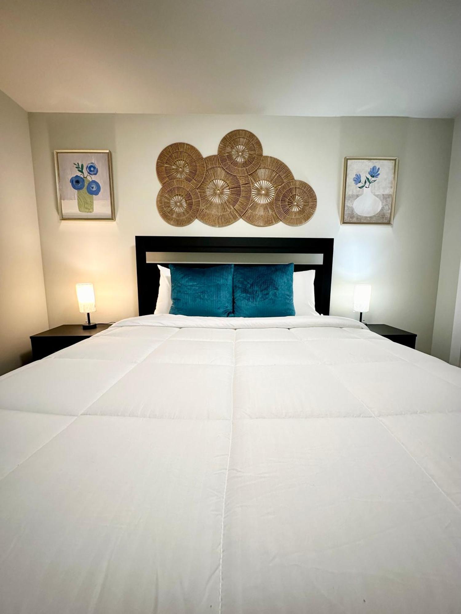 Smart - Pristine 3bd Oasis In #1r Apartment *