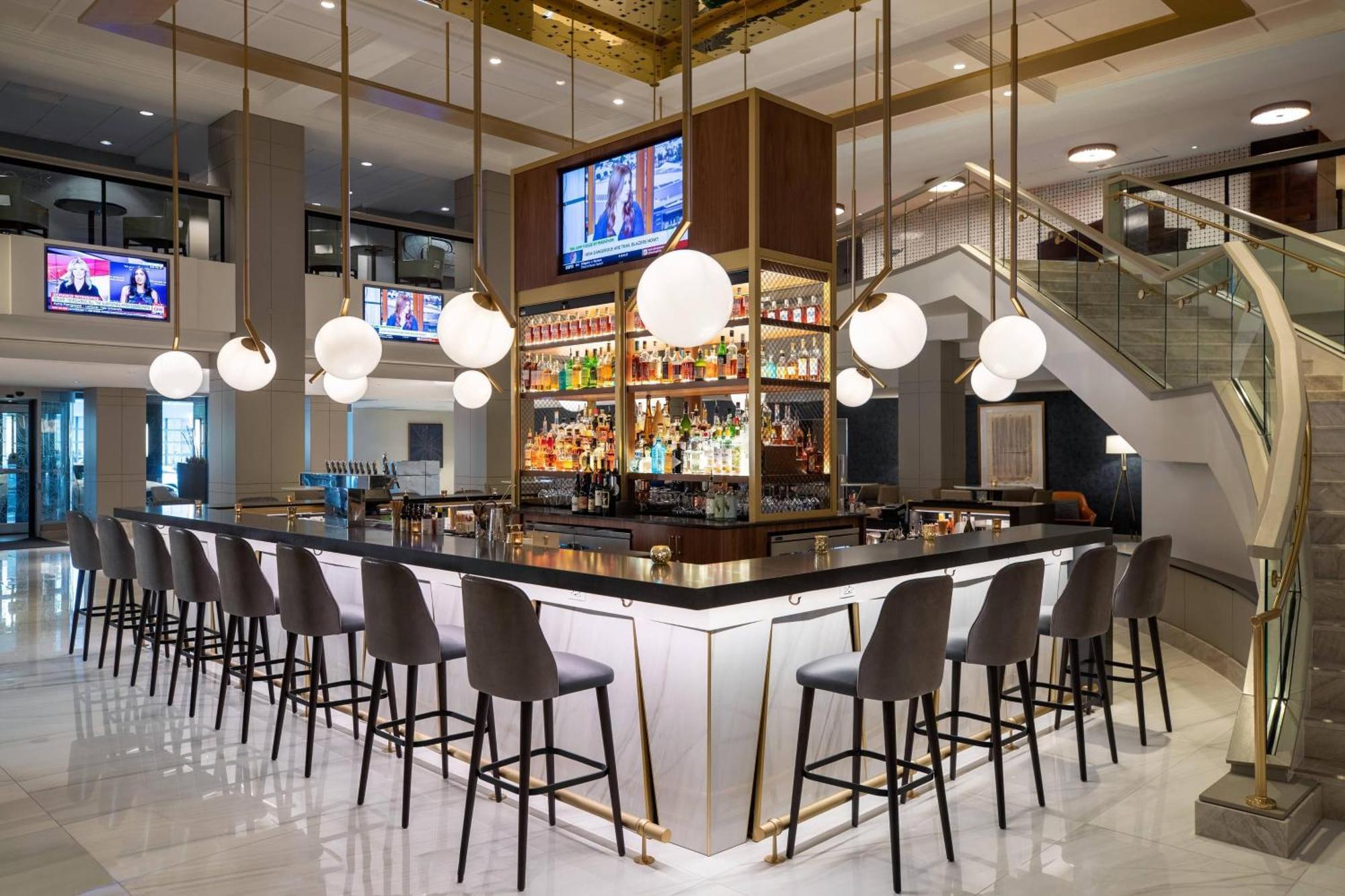 Hotel Marriott Downtown Magnificent Mile 4*