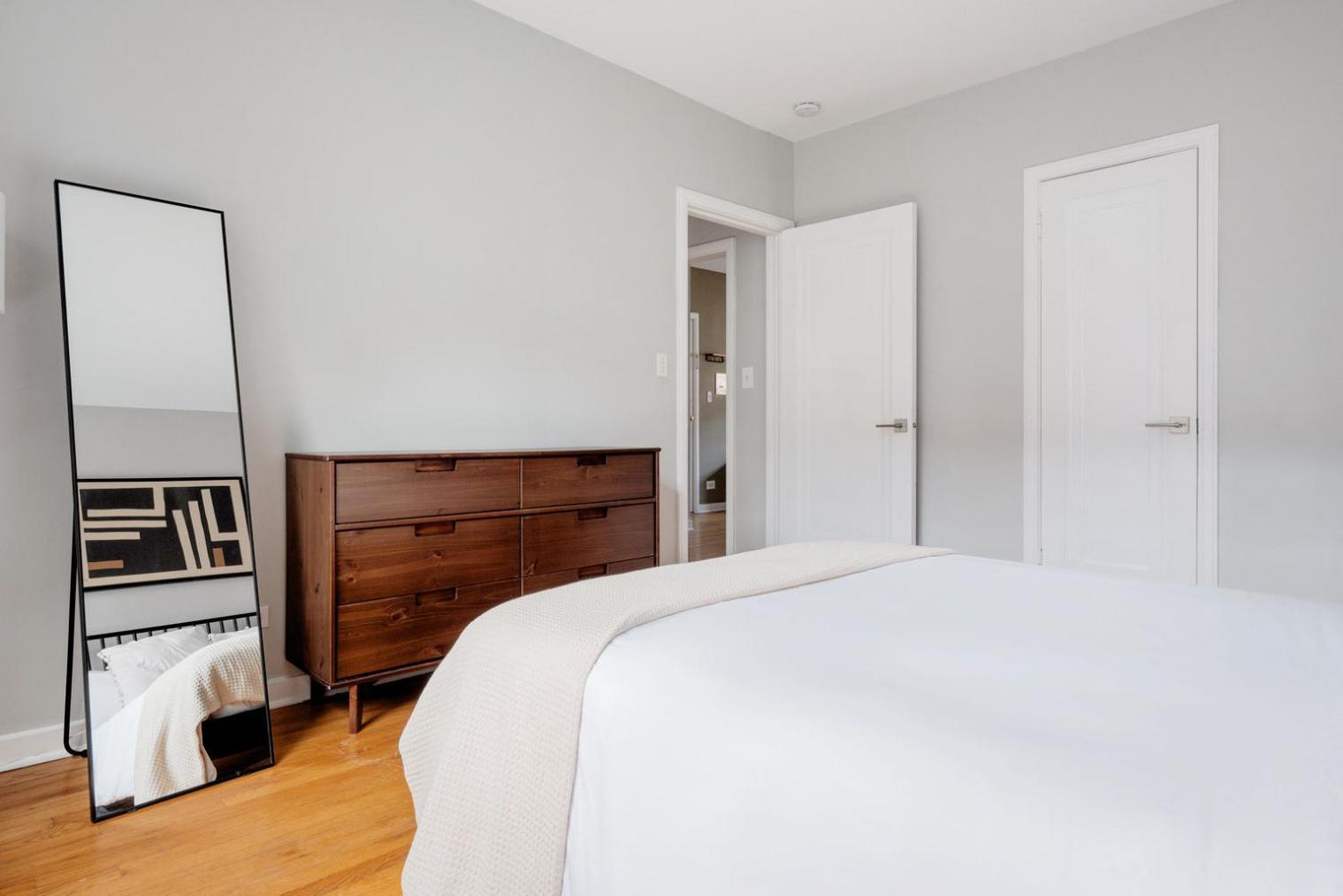Evanston 2br W Courtyard Nr Northwestern Chi-953