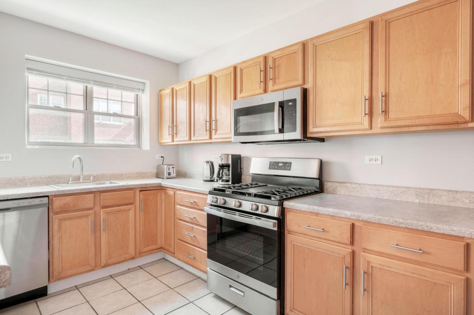 Evanston 2br W Courtyard Nr Northwestern Chi-953 Chicago