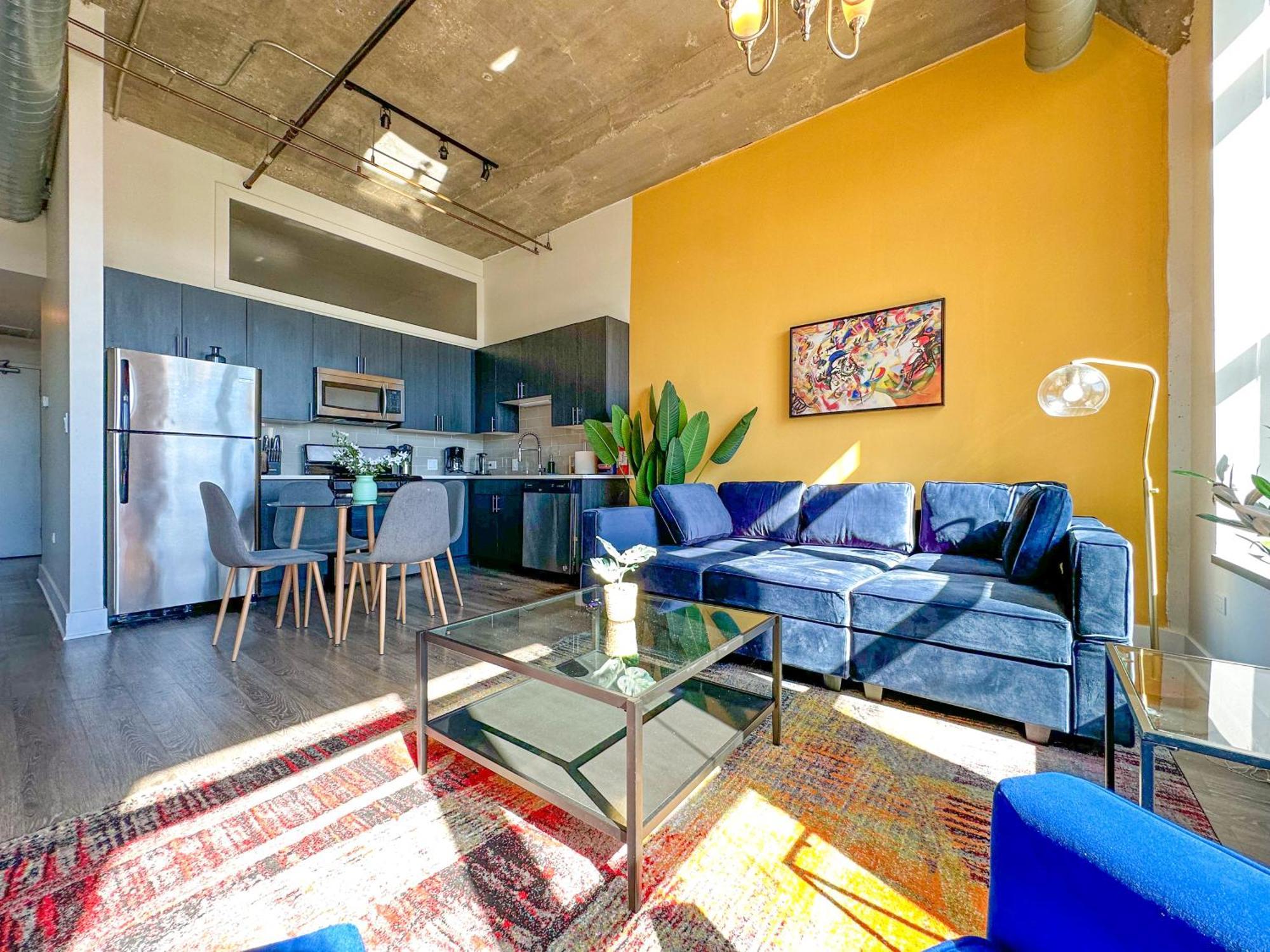 Apartment Mccormick 2br-2ba For 8 Guests With Optional Parking & Gym *