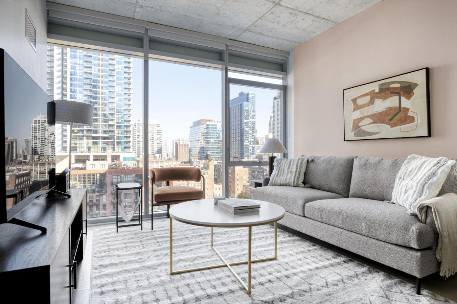 Apartment River North 1br W Gym Pool Roof Nr Riverwalk Chi-818 *