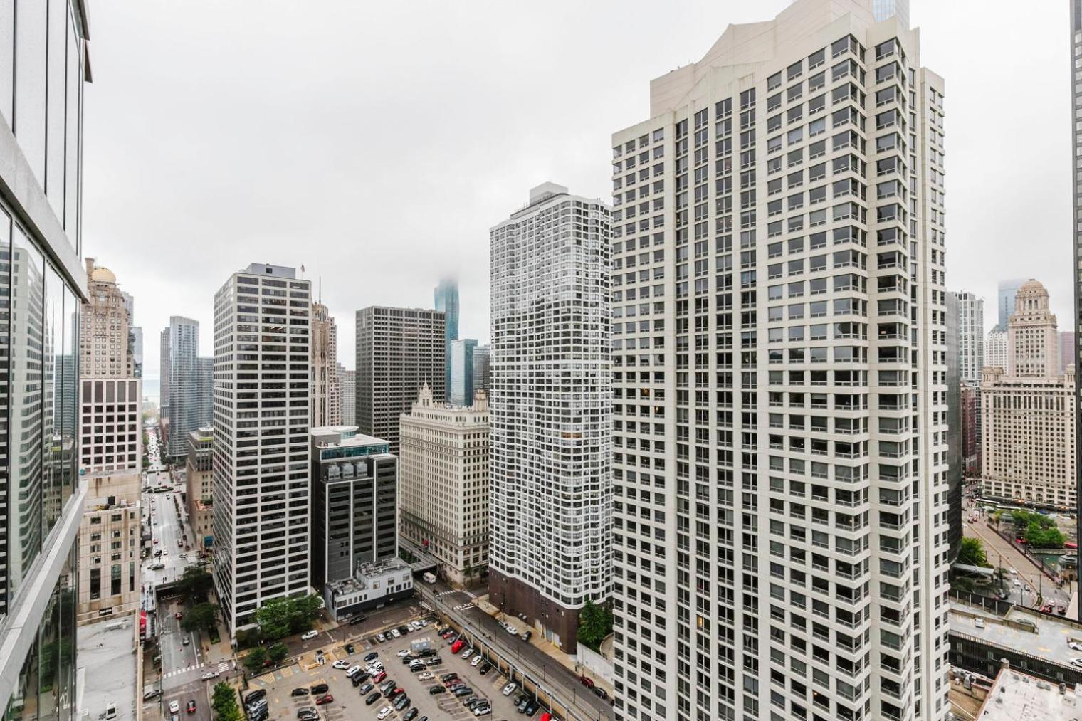 Blueground River North Doorman Pool Gym Chi-1094 Apartment Chicago