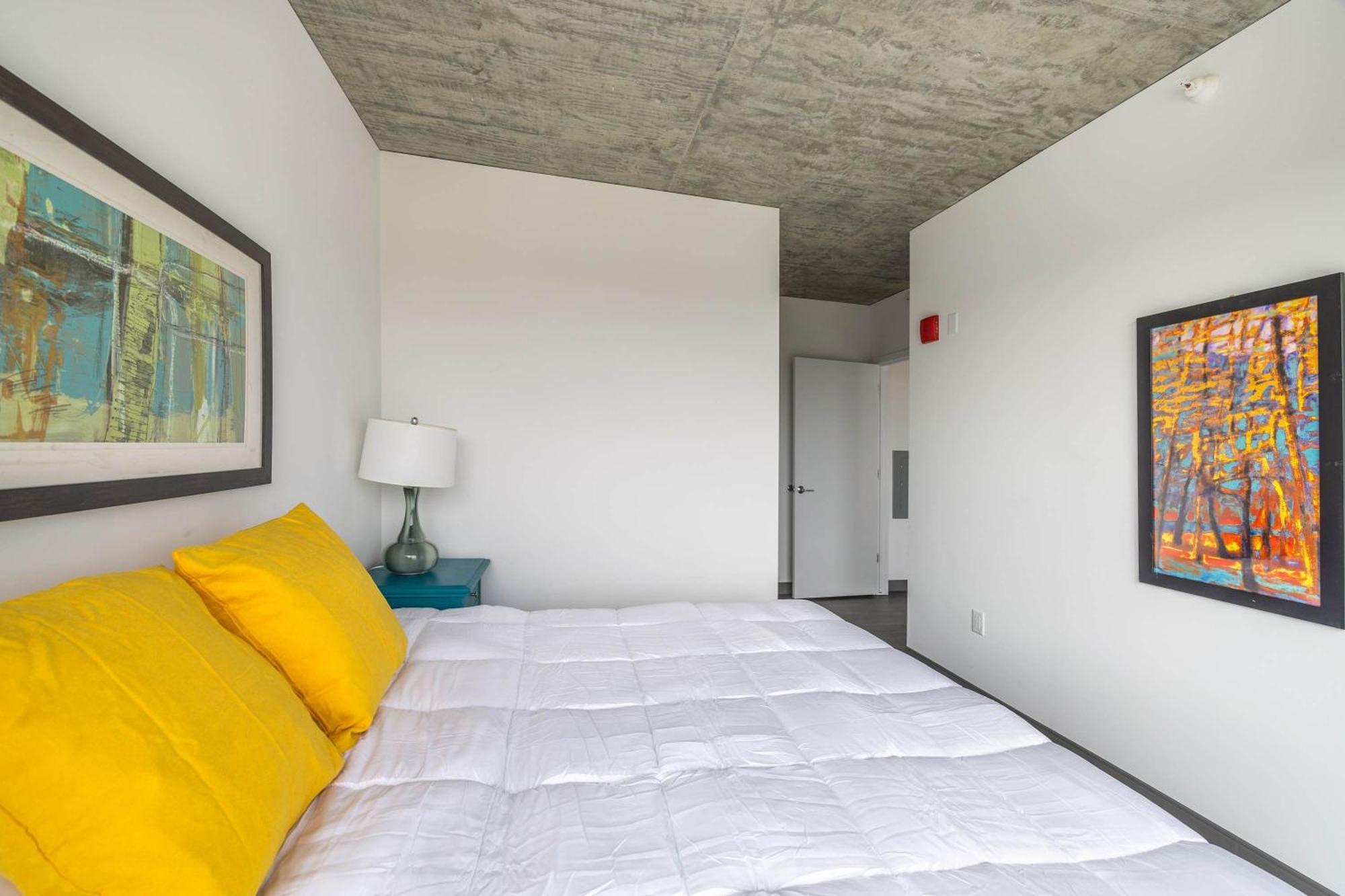 New Sleek 2br - Perfect Blend Of Comfort & Style In Chicago