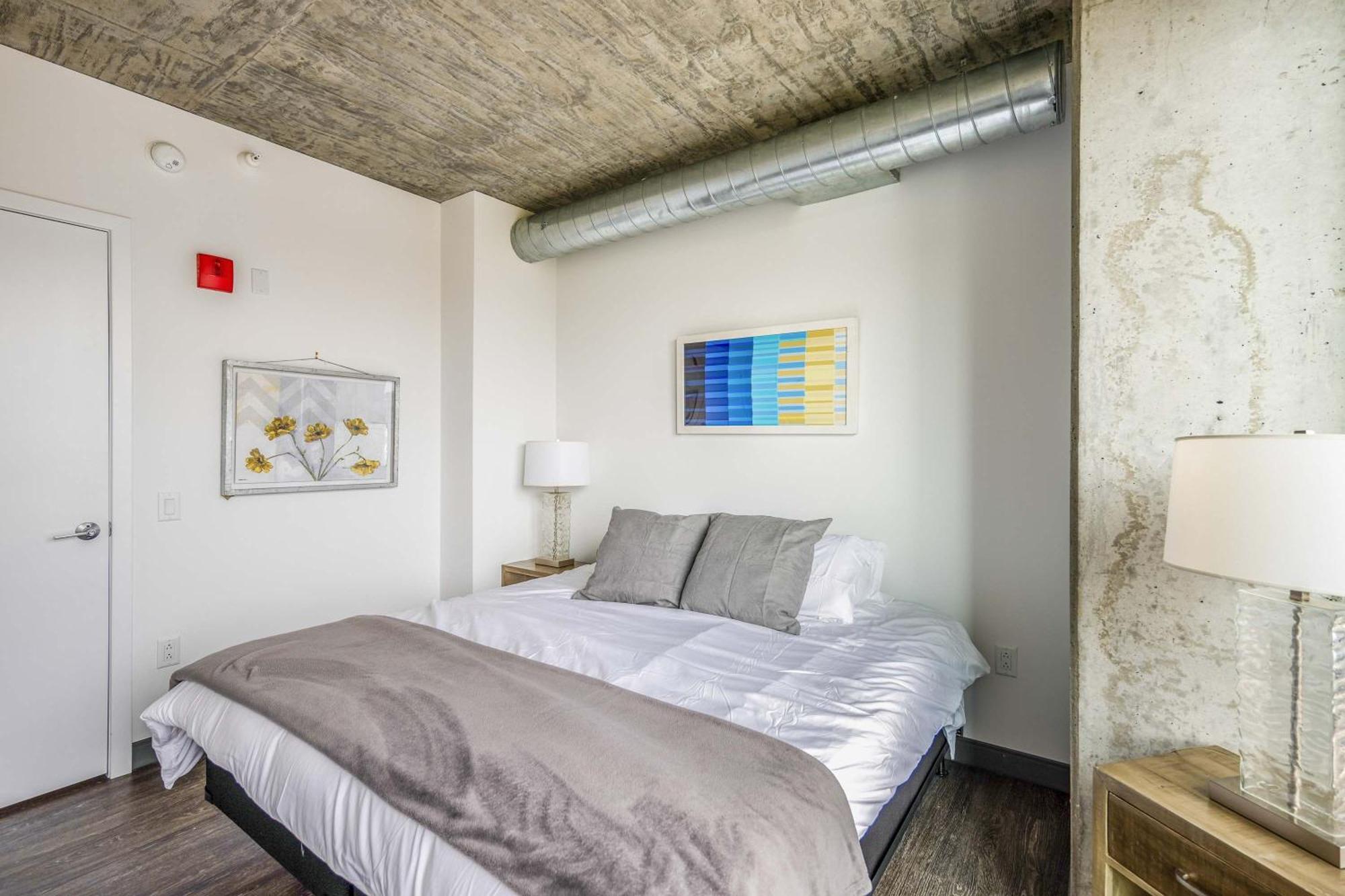 New Sleek 2br - Perfect Blend Of Comfort & Style In *