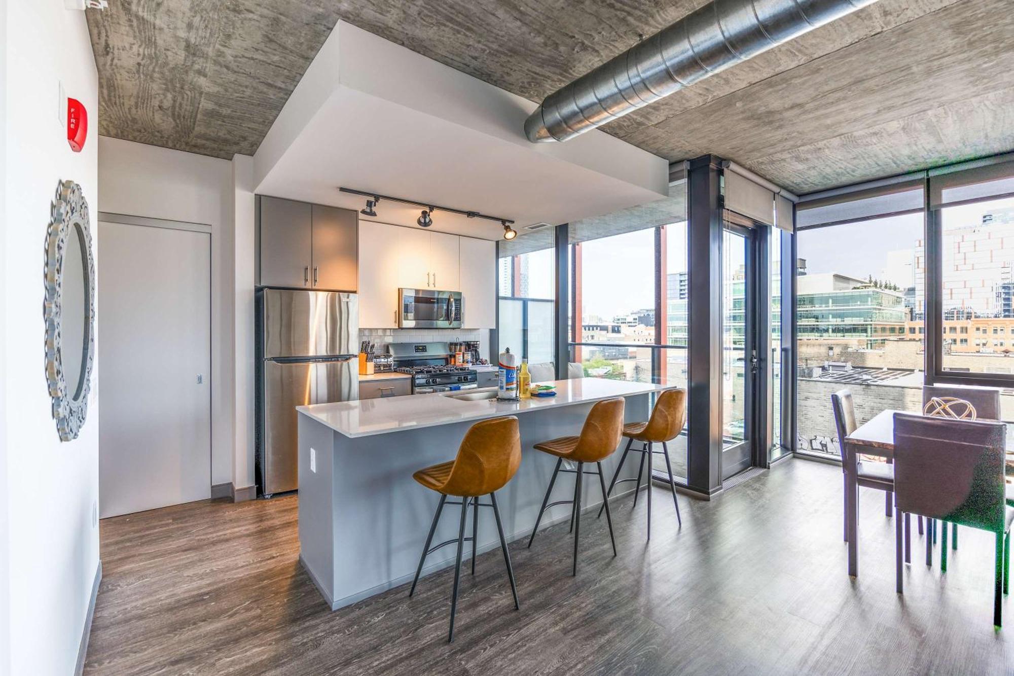 New Sleek 2br - Perfect Blend Of Comfort & Style In Apartment Chicago