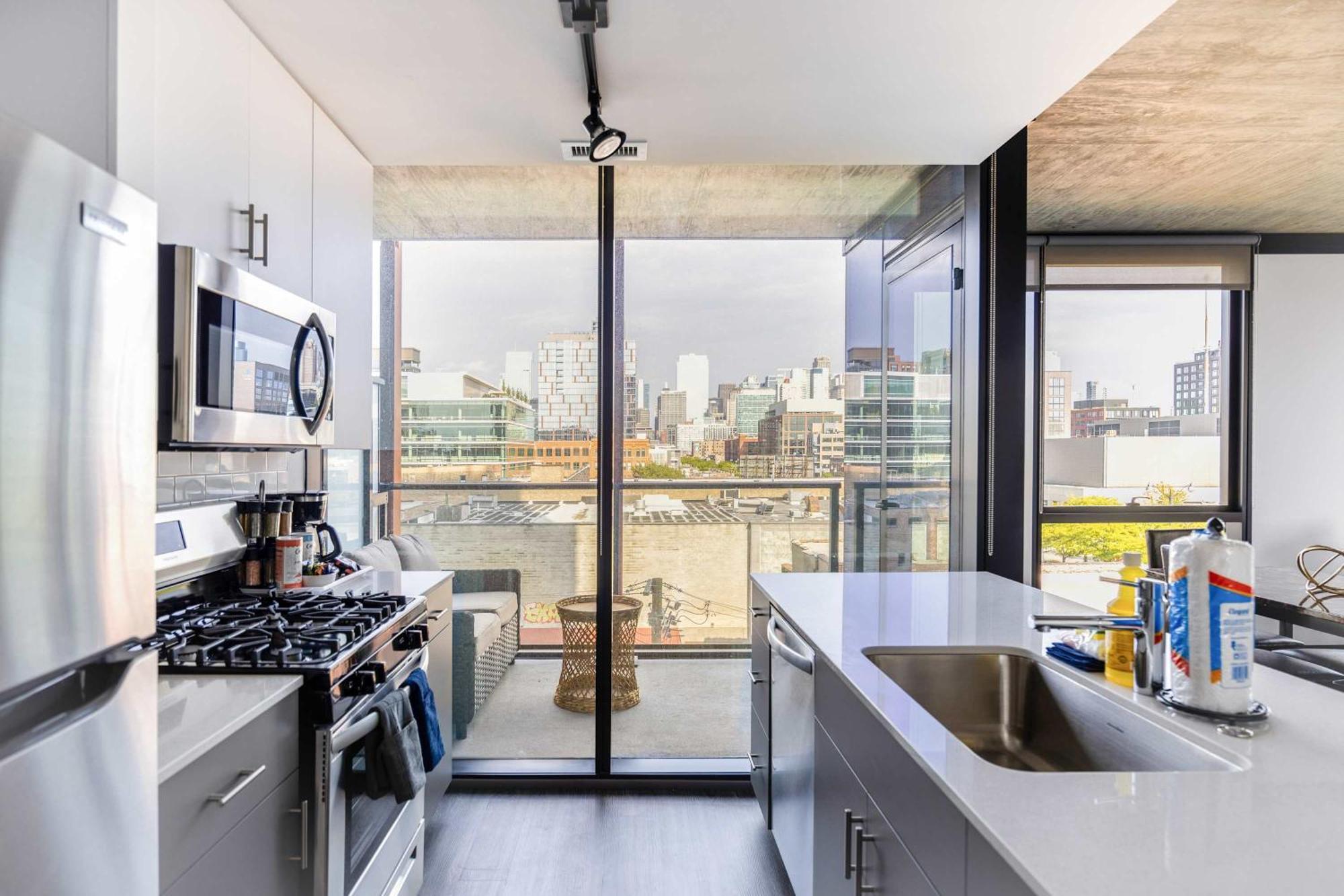 New Sleek 2br - Perfect Blend Of Comfort & Style In Chicago