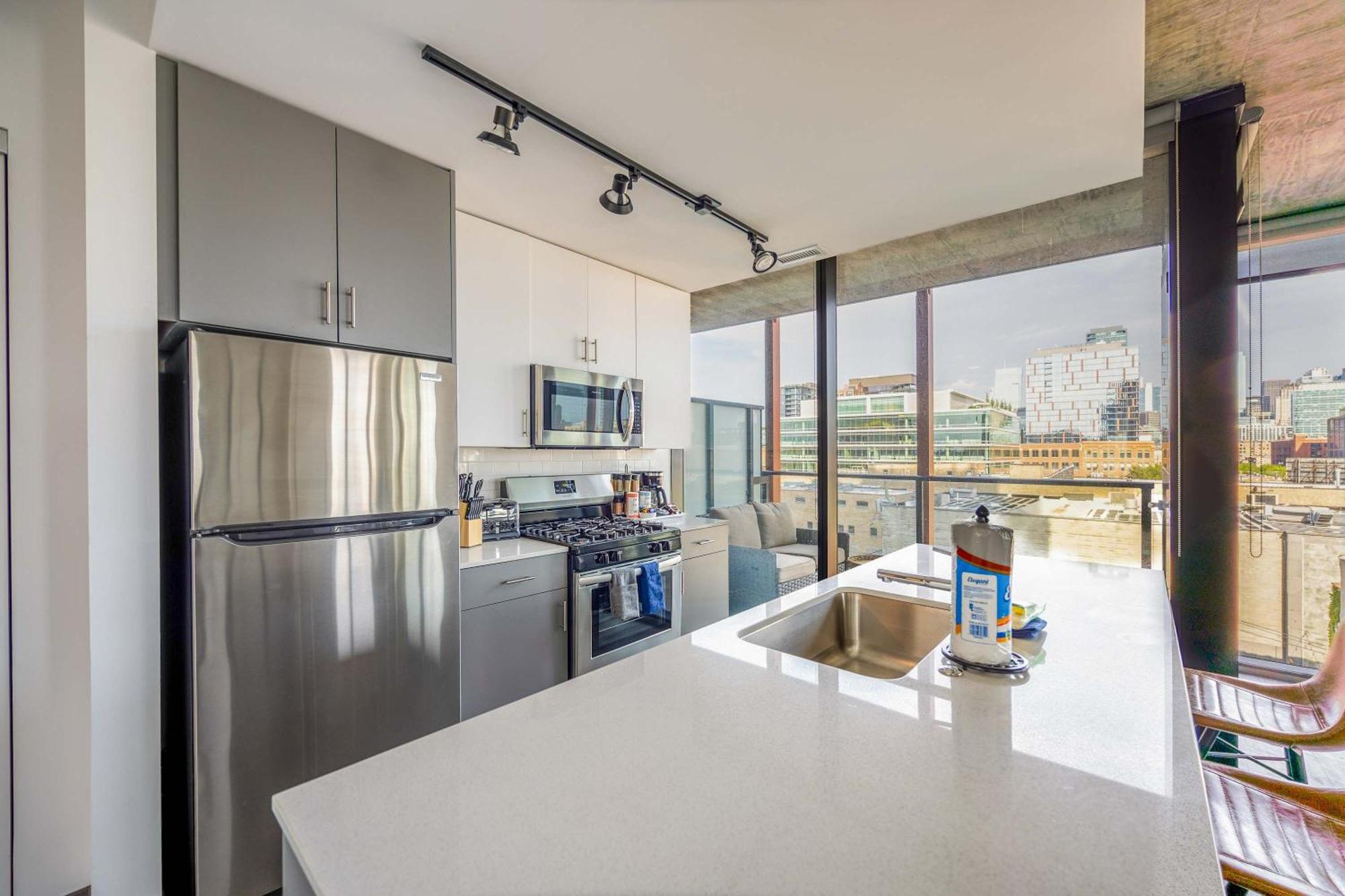 New Sleek 2br - Perfect Blend Of Comfort & Style In Chicago