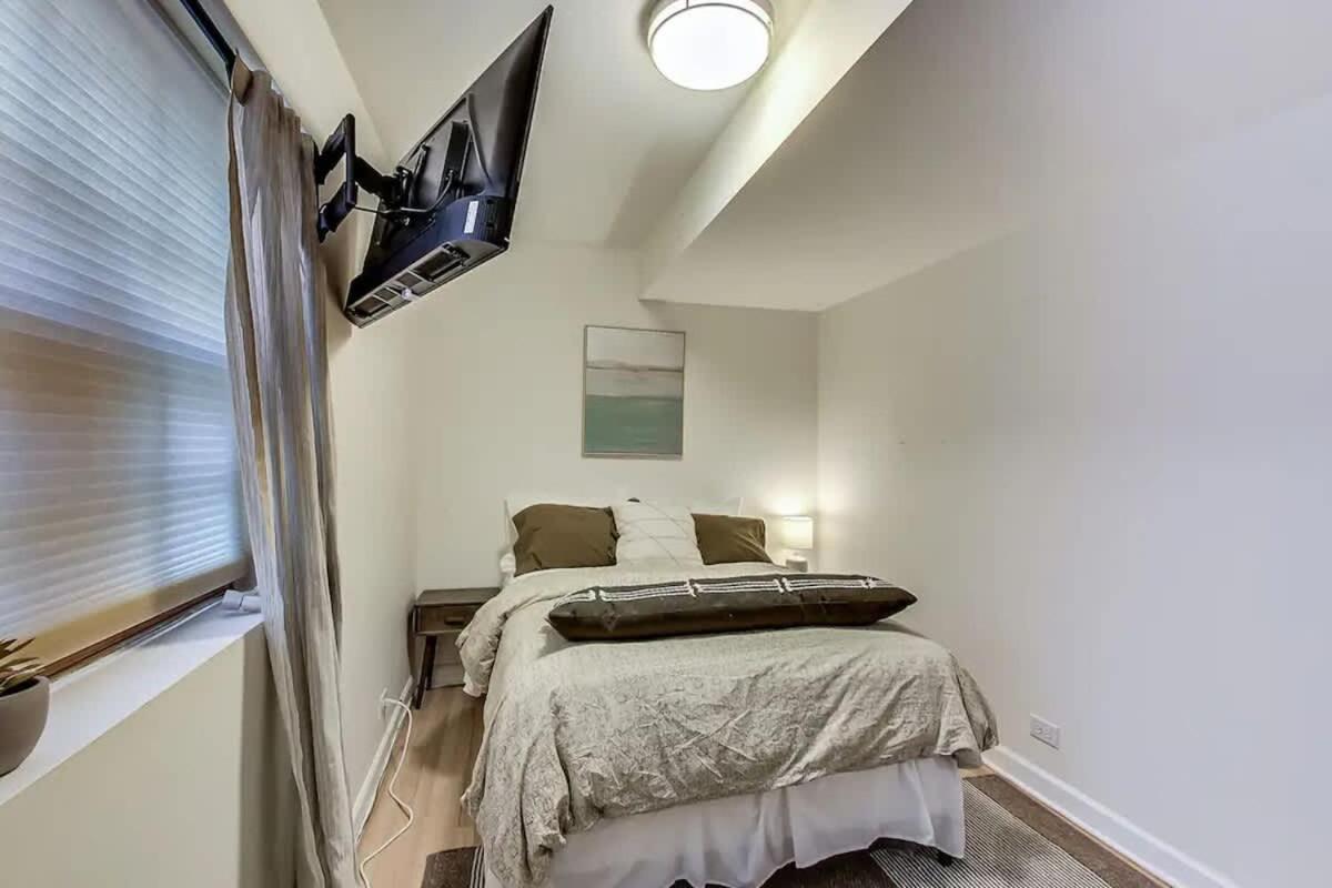 Apartment Charming Getaway With Patio