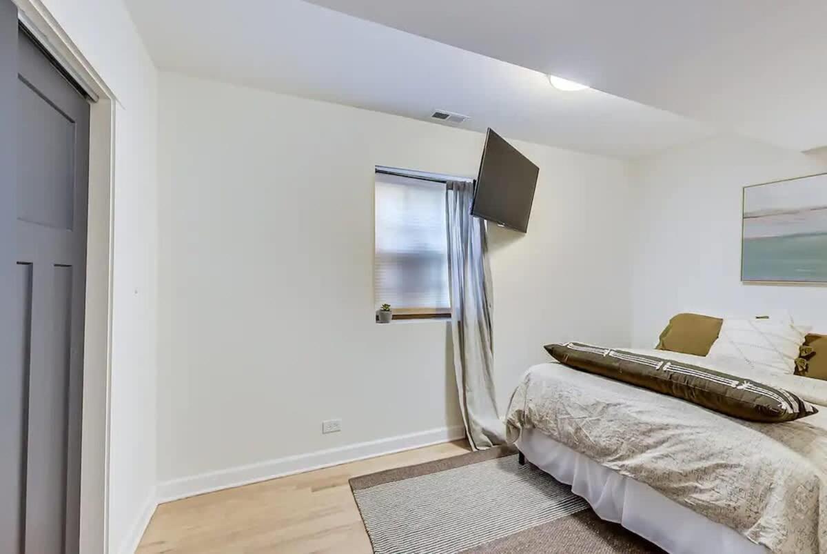 Apartment Charming Getaway With Patio *