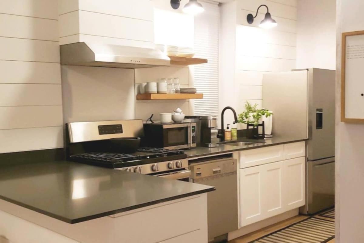 Apartment Modern 2br With Patio & Cozy Space *