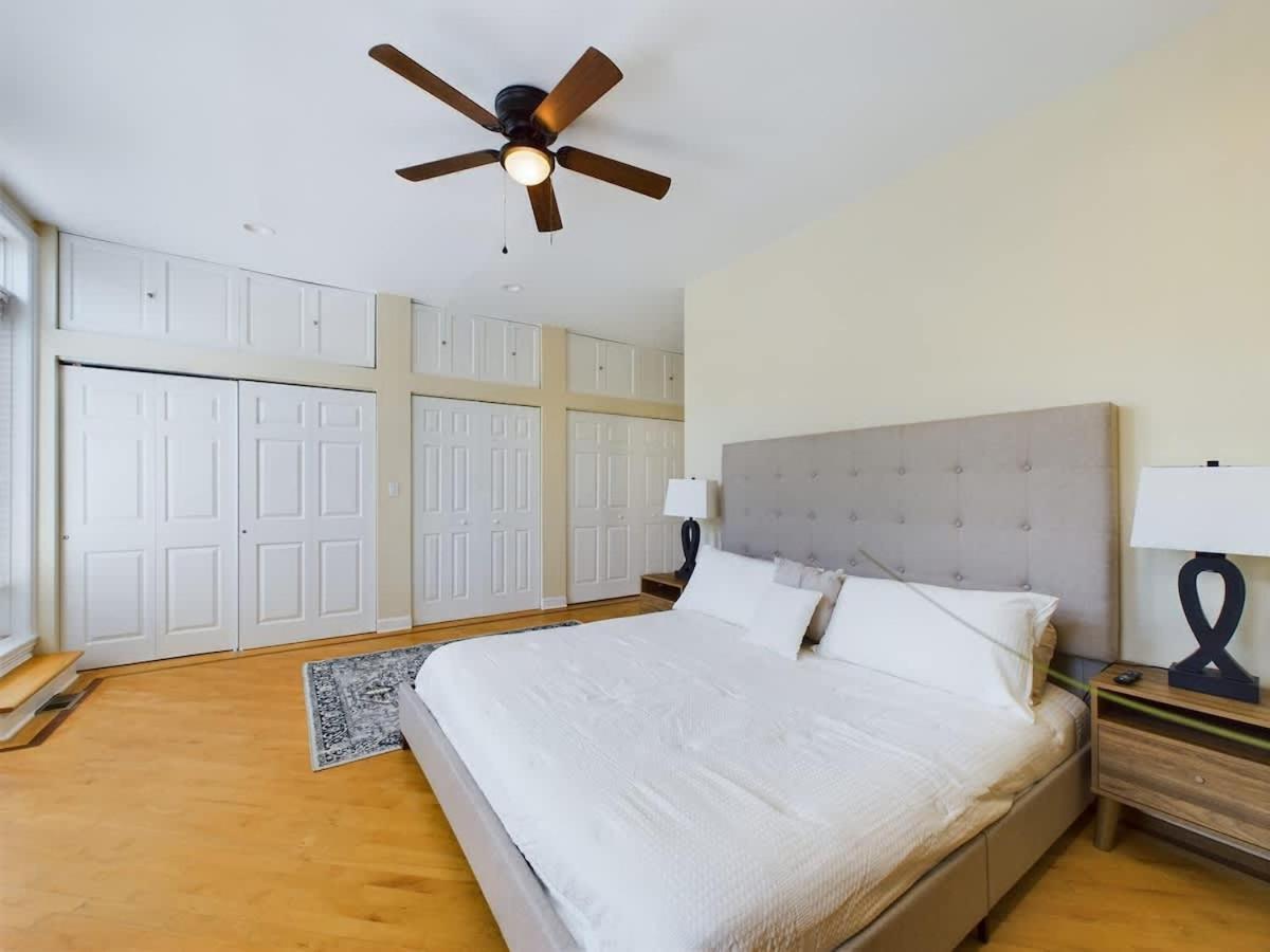 Luxe 4br With Hot Tub & Game Holiday home *