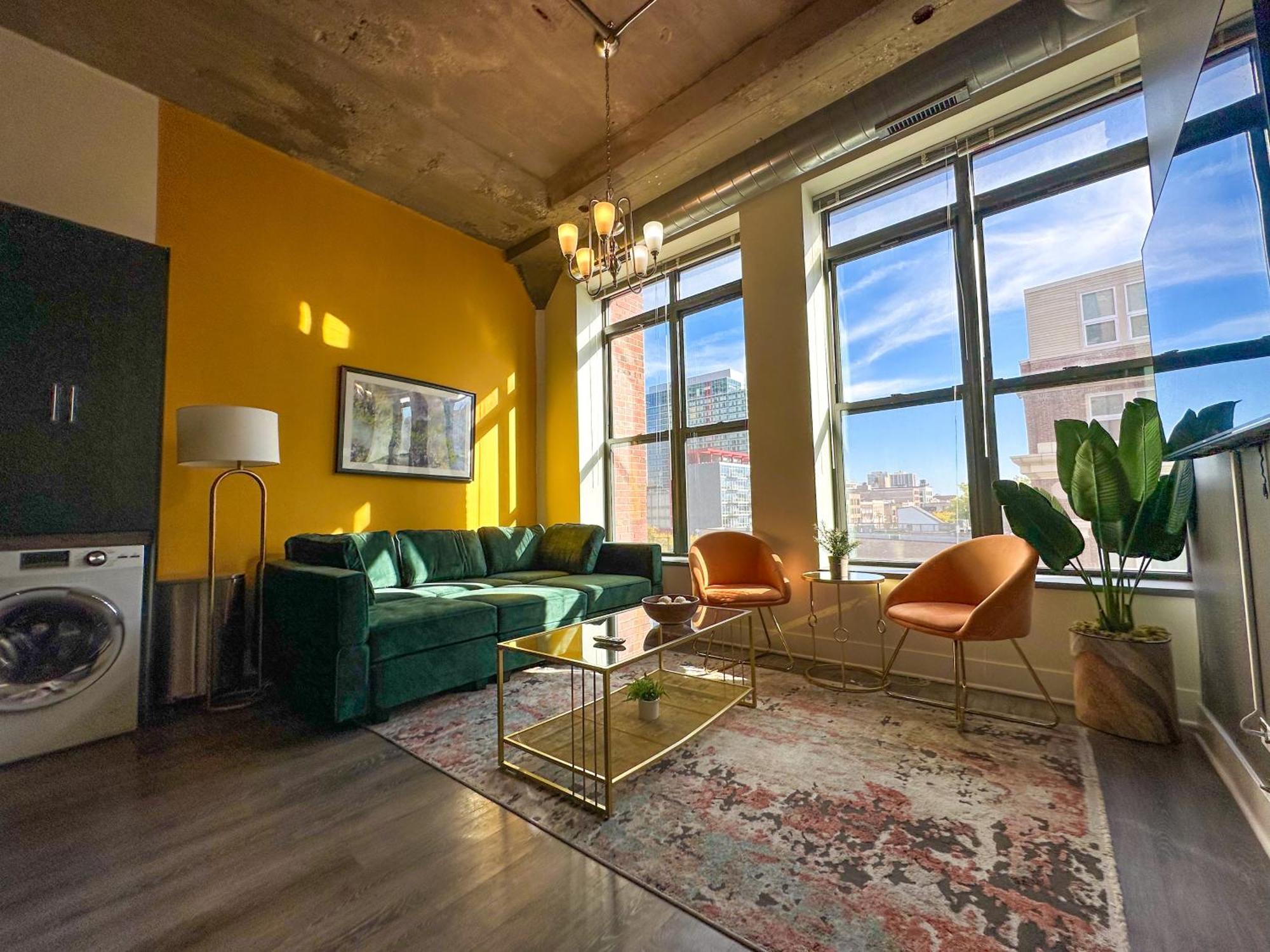Mccormick Place With View 2br-2ba For 8 Guests - Optional Parking & Gym Access Chicago