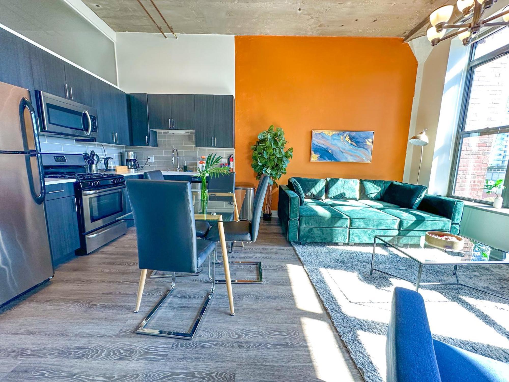 Mccormick Place 2b-2b Family Unit With Optional Parking And Gym Access Sleeps Up To 8 *
