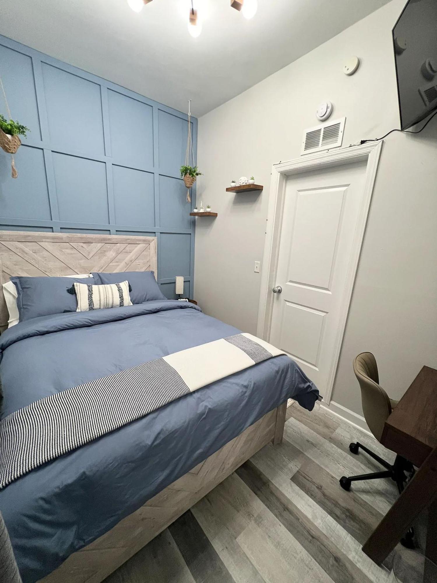 Cozy 3 Bedroom Near Downtown Parking Apartment Chicago
