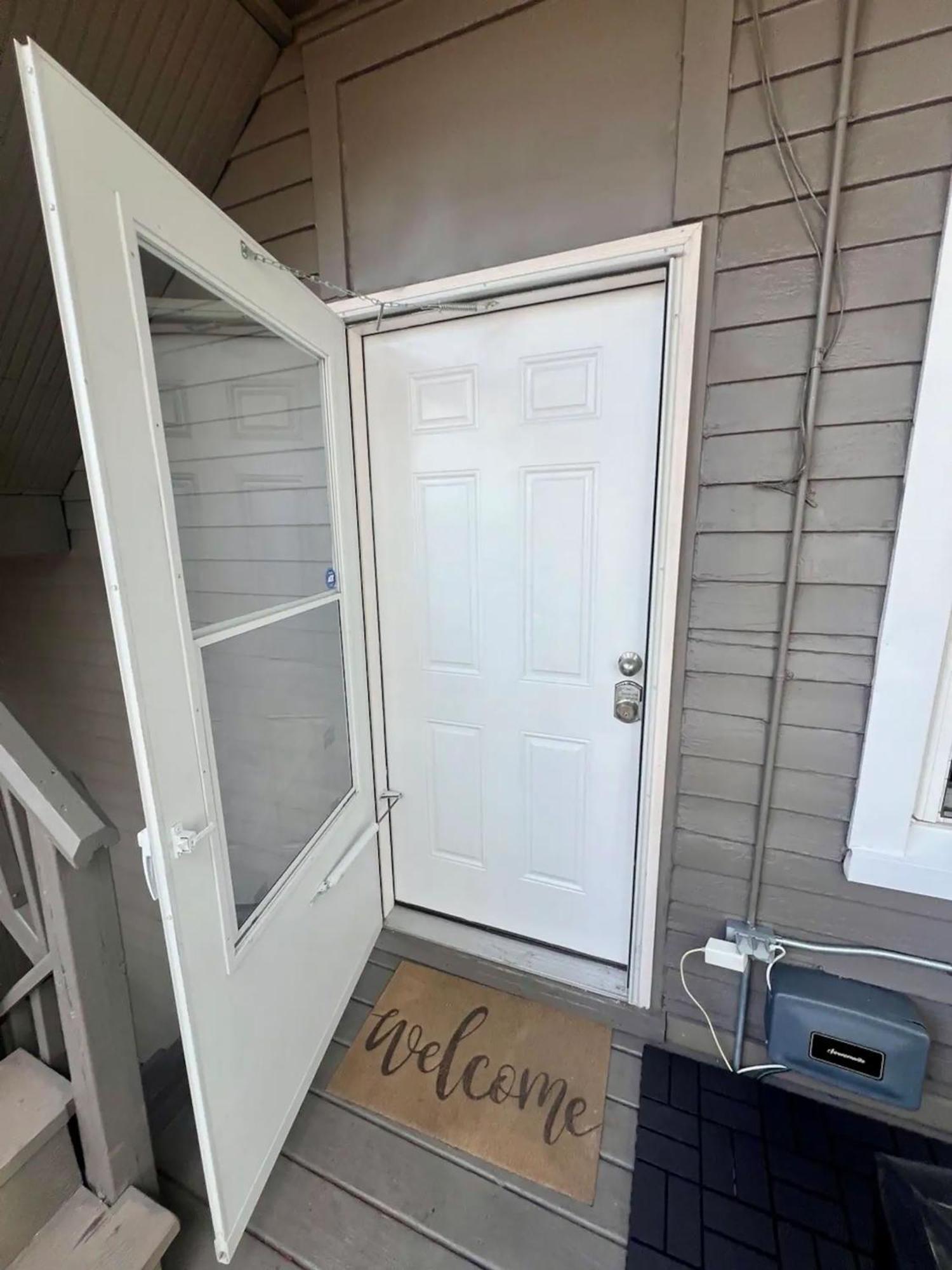 Cozy 3 Bedroom Near Downtown Parking