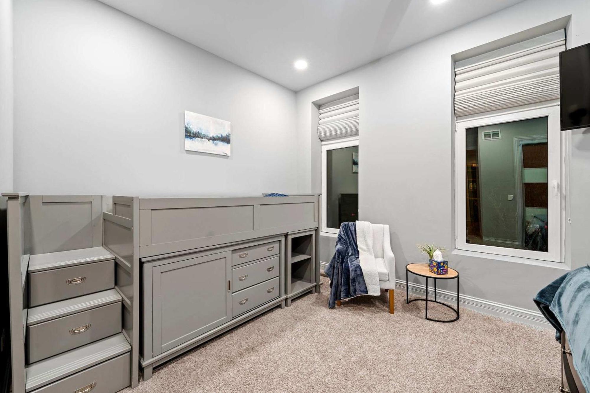 Holiday home Mid-century Gem By United Center *