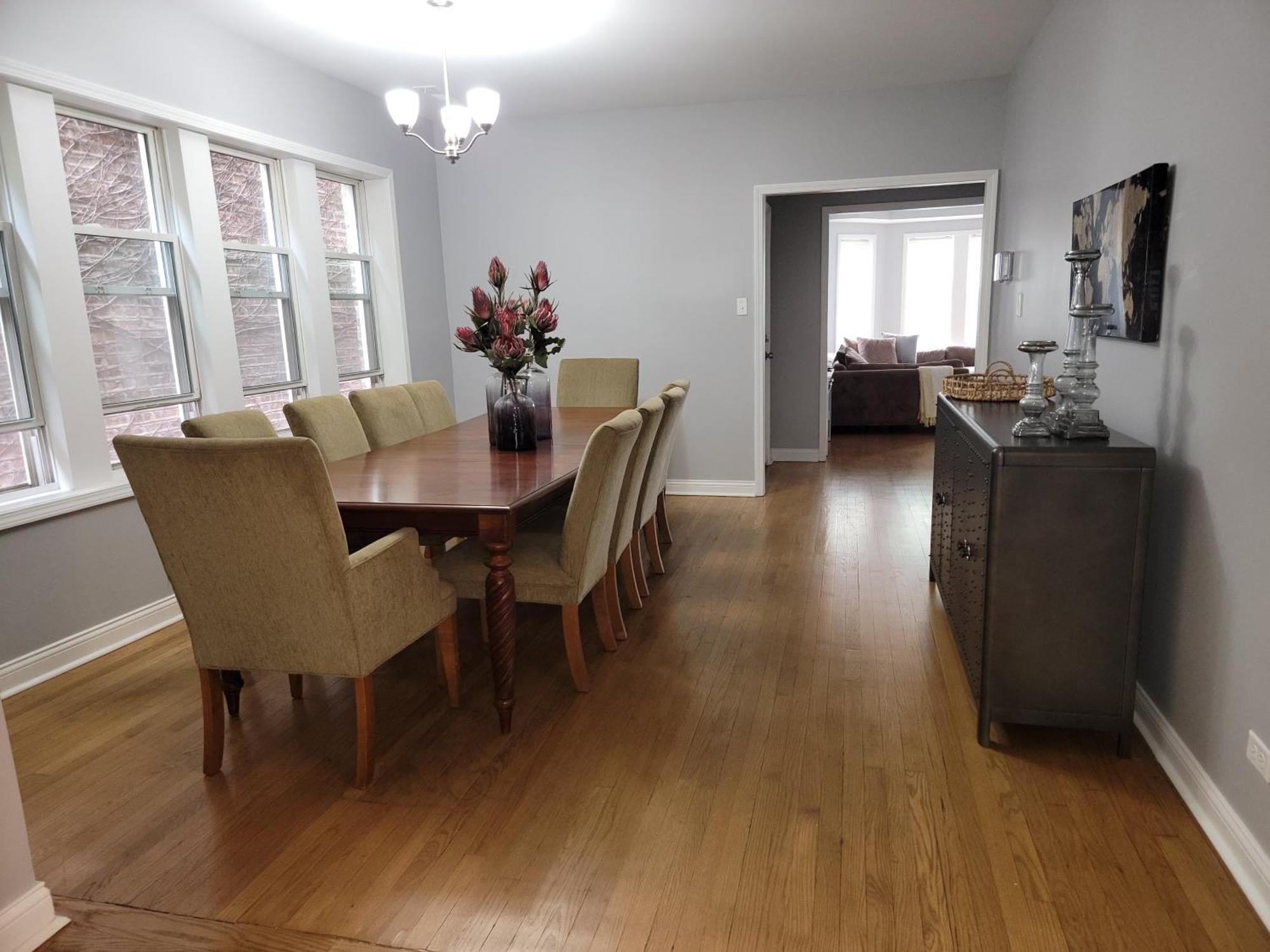 Beautiful Big 3 Bedroom Quiet Apt Near Downtown