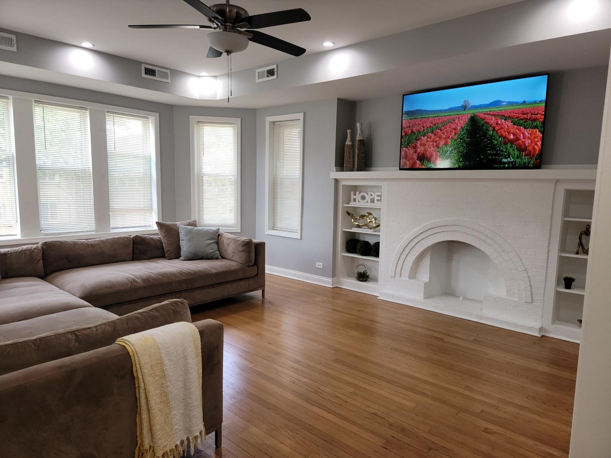 Apartment Beautiful Big 3 Bedroom Quiet Apt Near Downtown *