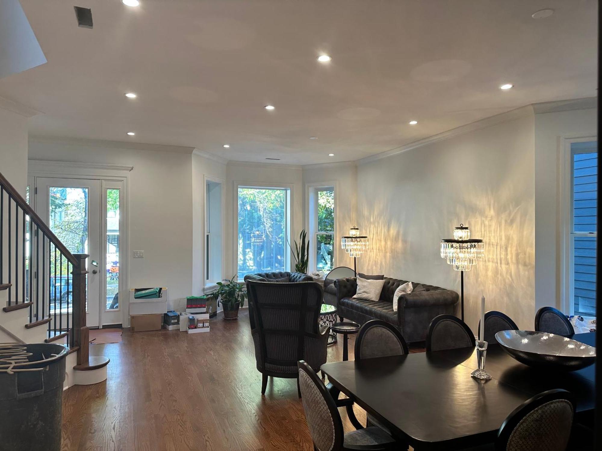 Lyons' Den Homestay *