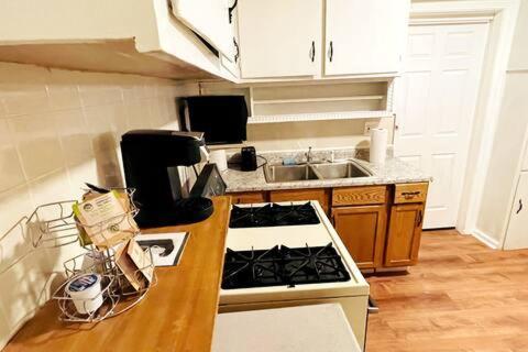 Apartment Exquisite Rogers Park 1 Bedroom, 1 Bath Near Evanston *