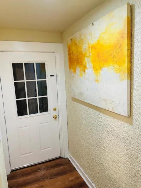 Exquisite Rogers Park 1 Bedroom, 1 Bath Near Evanston Chicago