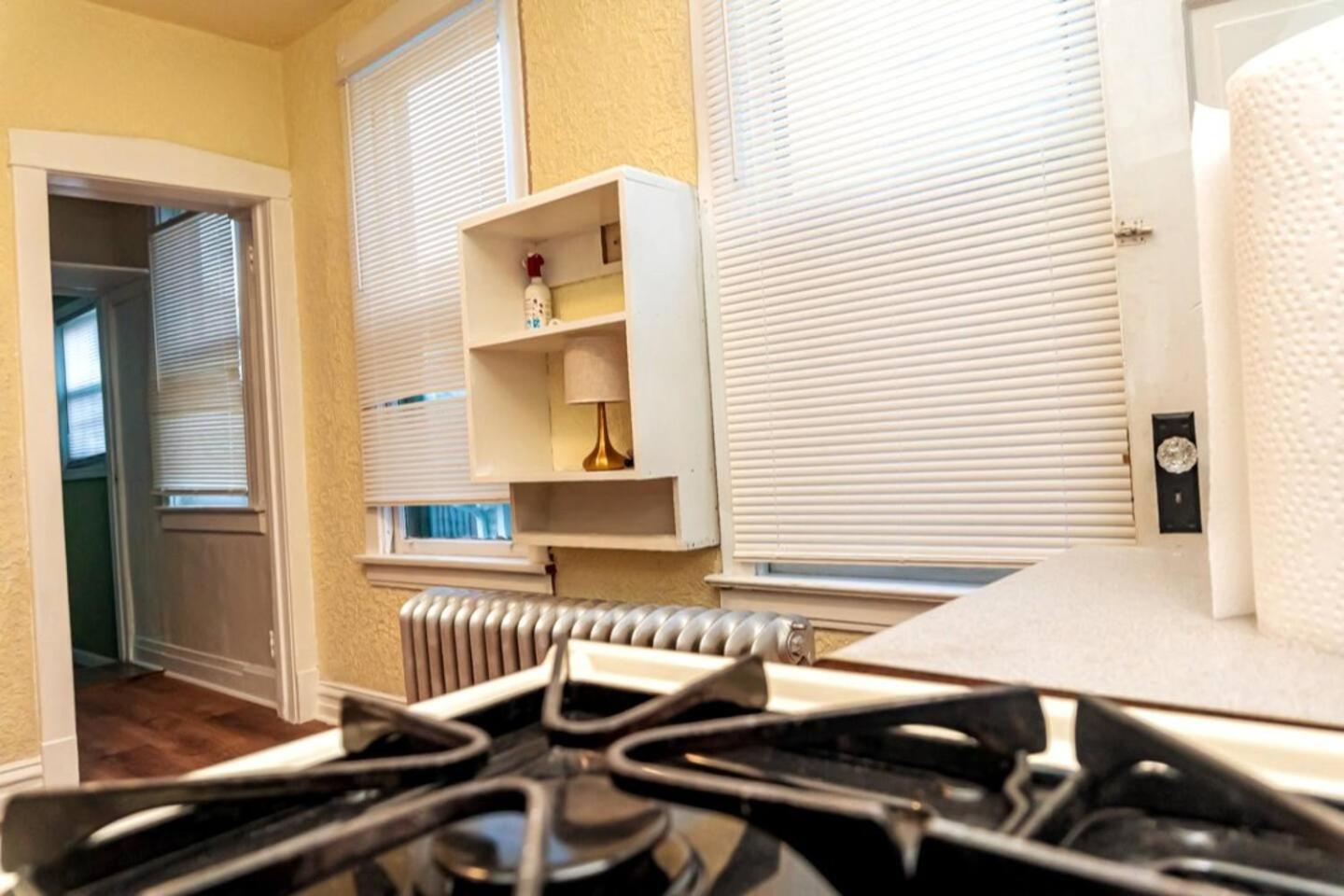 Apartment Exquisite Rogers Park 1 Bedroom, 1 Bath Near Evanston
