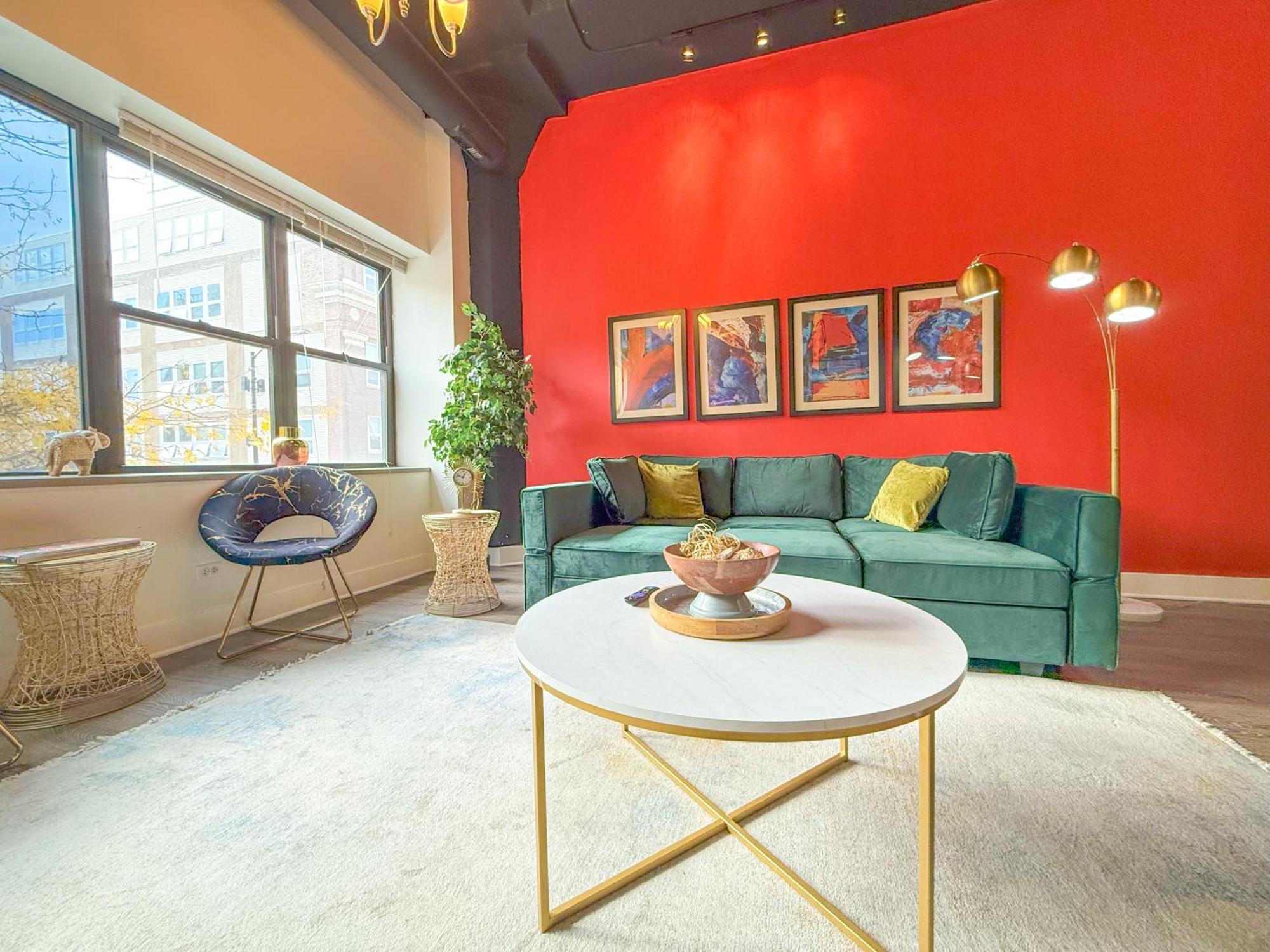 Mccormick Place Family Haven: Spacious 3br-2ba For 8 Chicago
