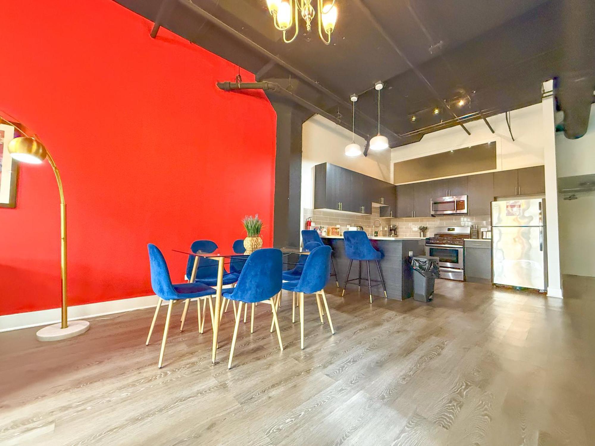 Mccormick Place Family Haven: Spacious 3br-2ba For 8 Apartment *