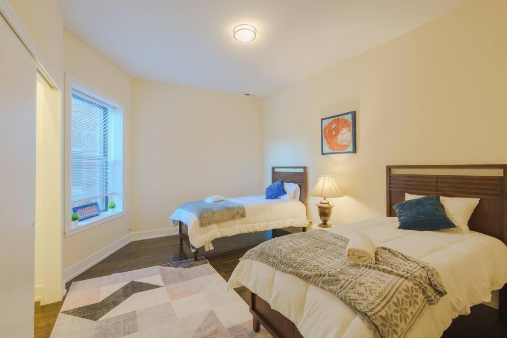 Chic & Elegant 4br Retreat Near Uchi With Laundry Apartment *