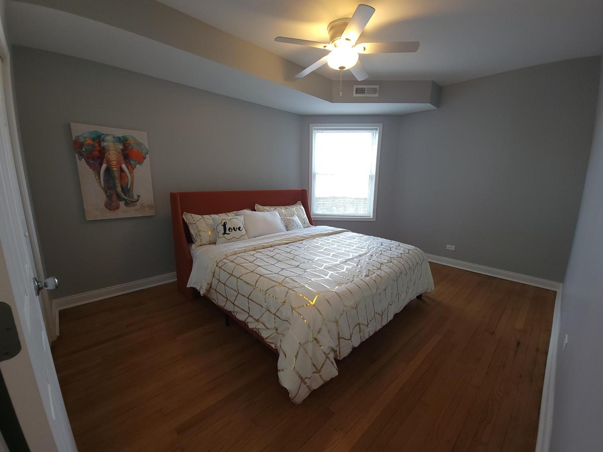 Apartment Beautiful Big 3 Bedroom Quiet Apt Near Downtown Chicago