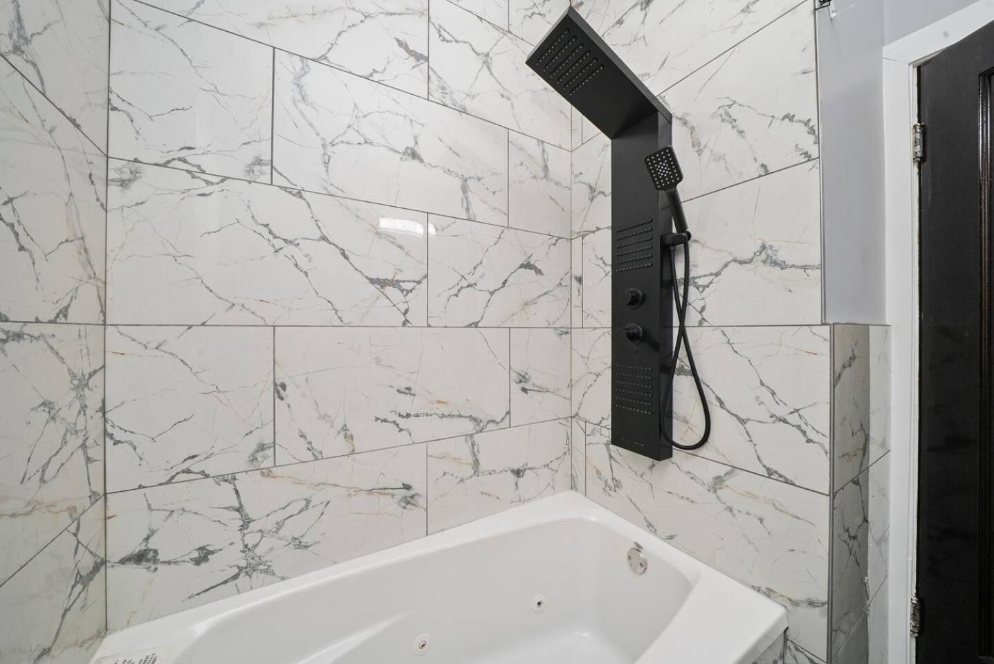Gorgeous 5 Bedroom Gem With Games Chicago