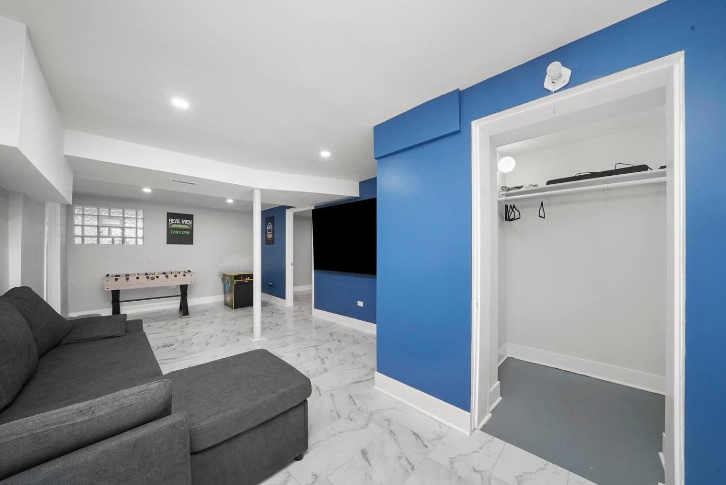 Gorgeous 5 Bedroom Gem With Games Holiday home *