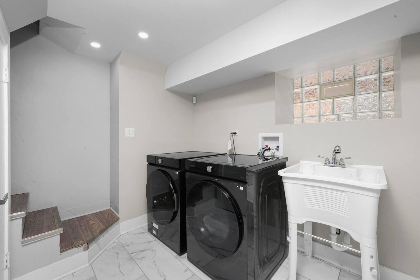 Gorgeous 5 Bedroom Gem With Games