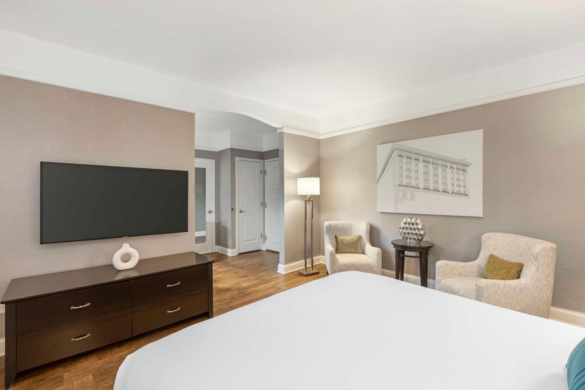 Western Hawthorne Terrace Hotel 3*