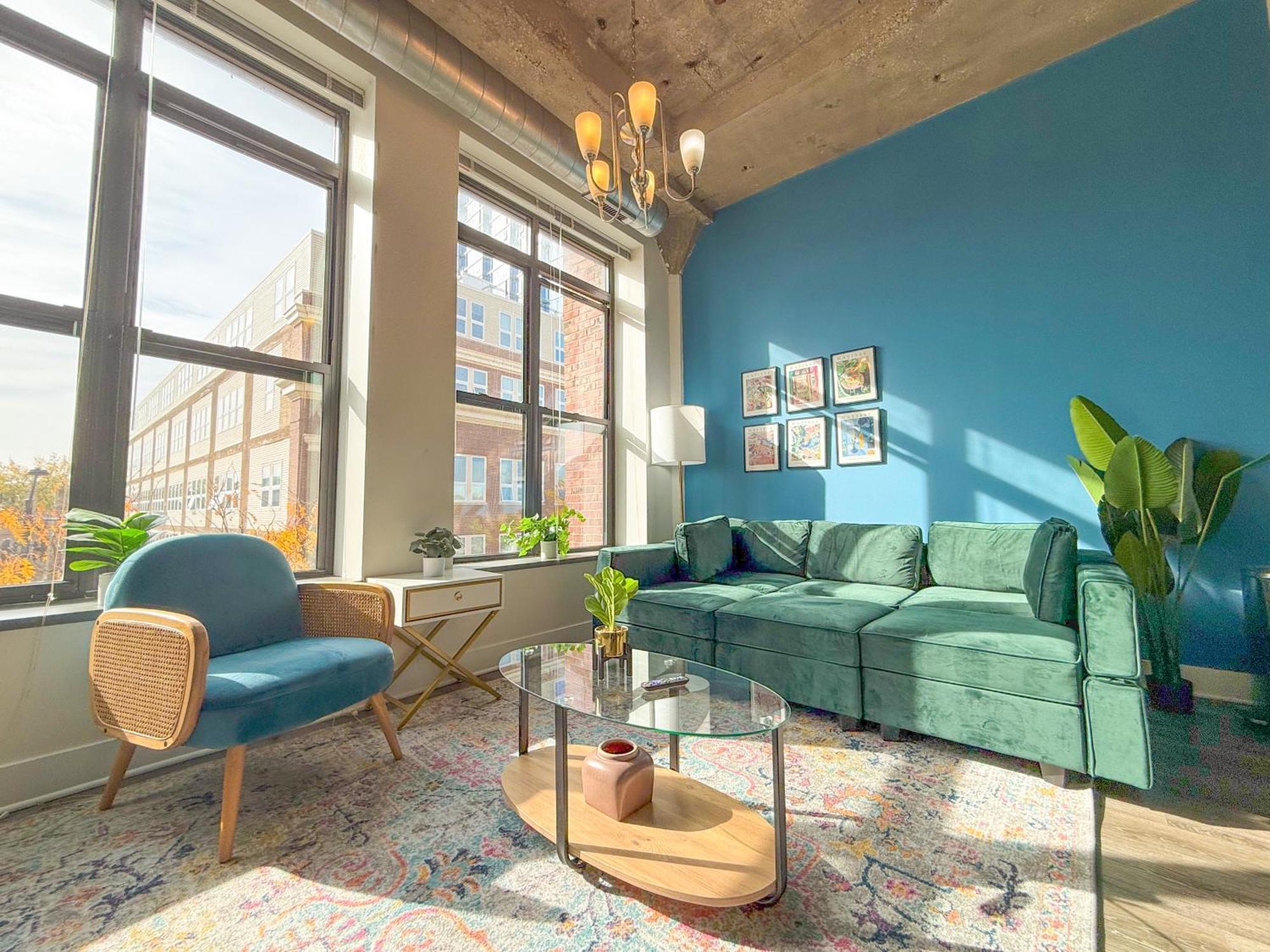 Apartment Mccormick Place Beautiful 2b-2b With Optional Parking - Sleeps Up To 8