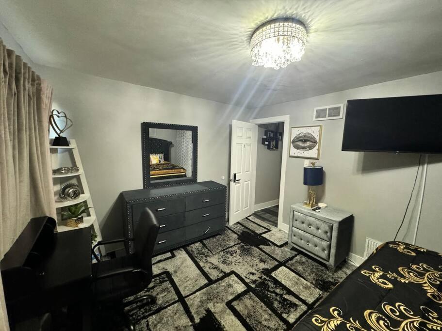 Hamaline Luxury & Tranquil Villa Chicago