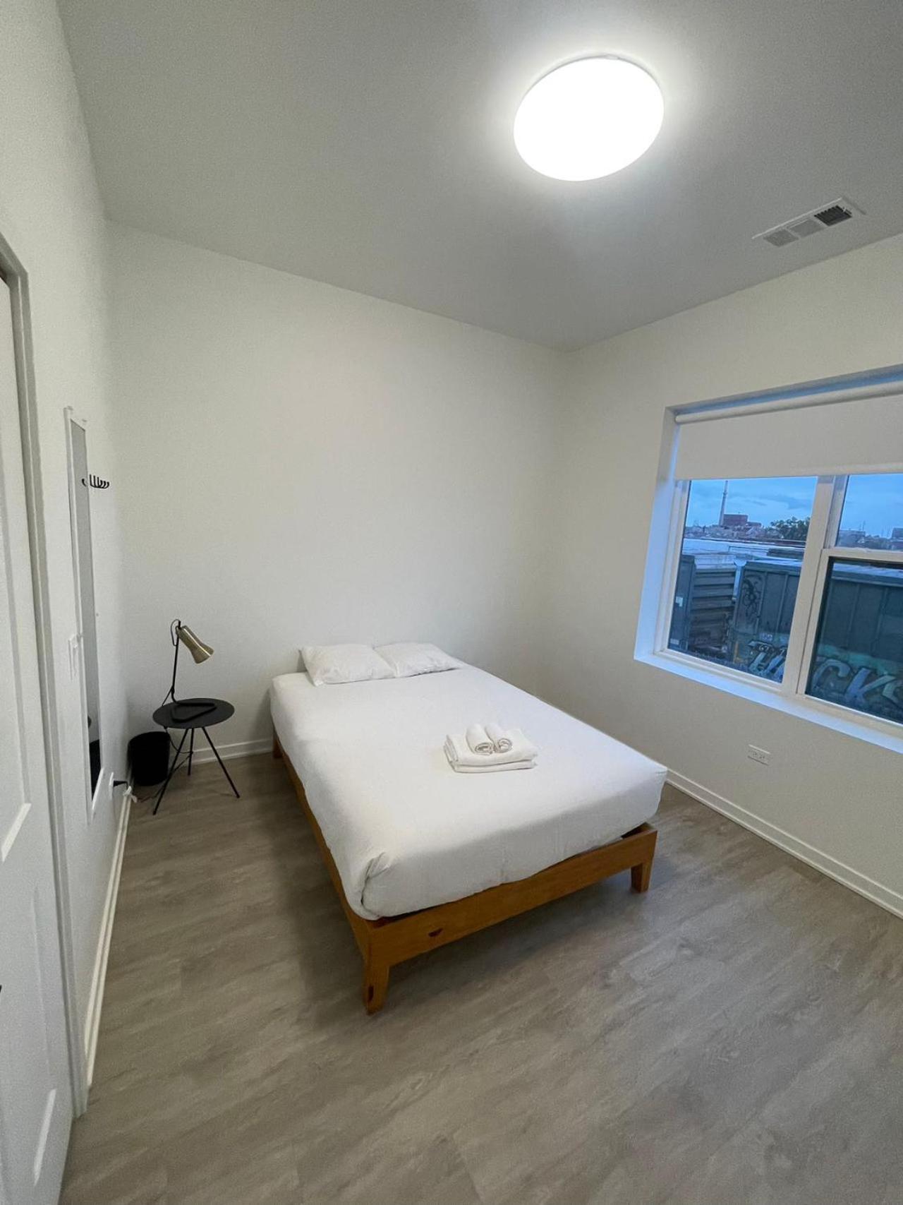 Modern Shared Near Downtown Chicago, Flexible Options And Shared Amenities Guest house Chicago