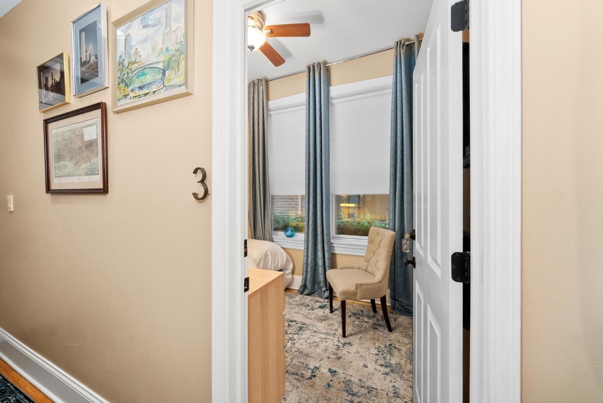 Apartment 2f Chicago's Little Italy Near West Loop & Downtown *