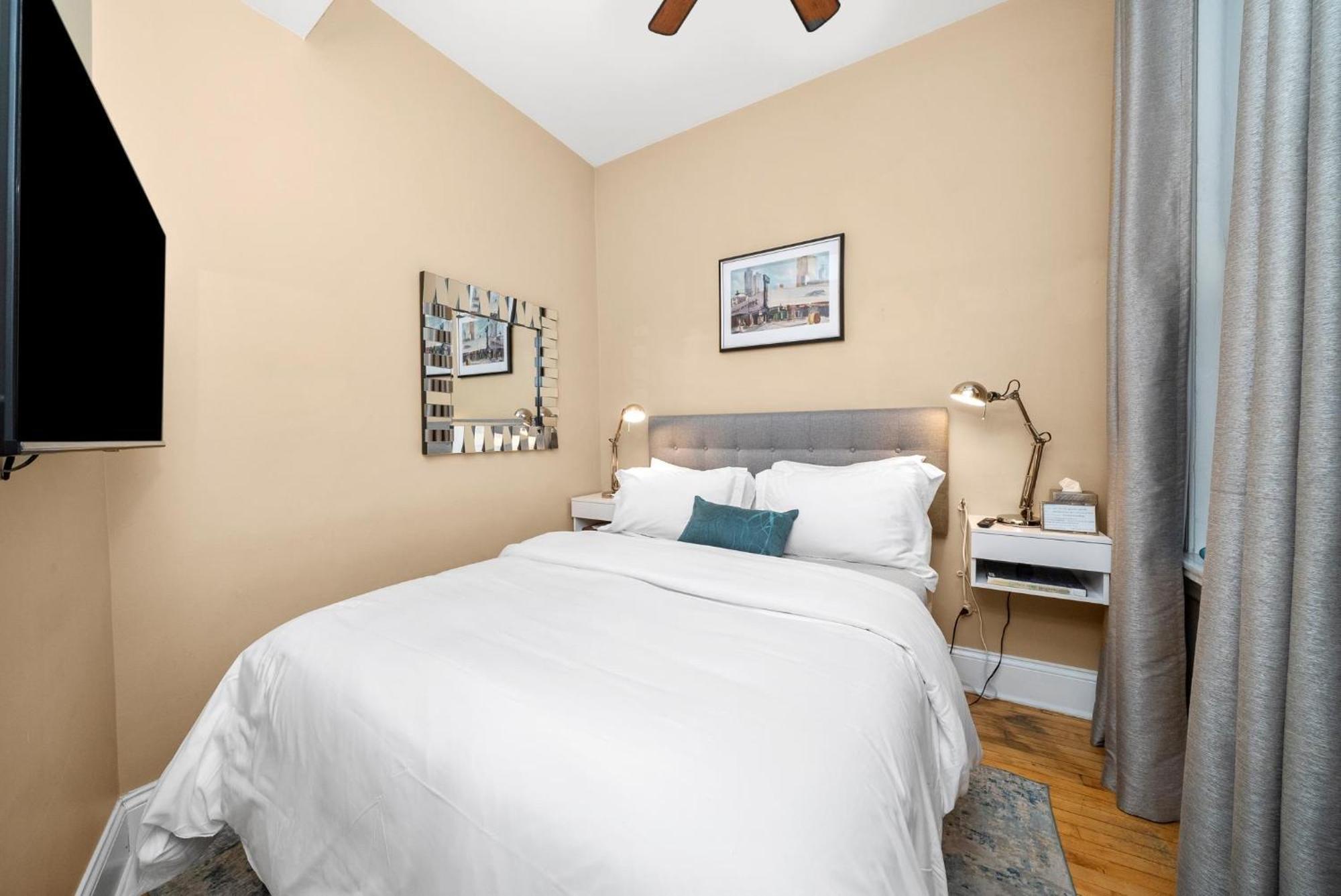 Apartment 2f Chicago's Little Italy Near West Loop & Downtown *