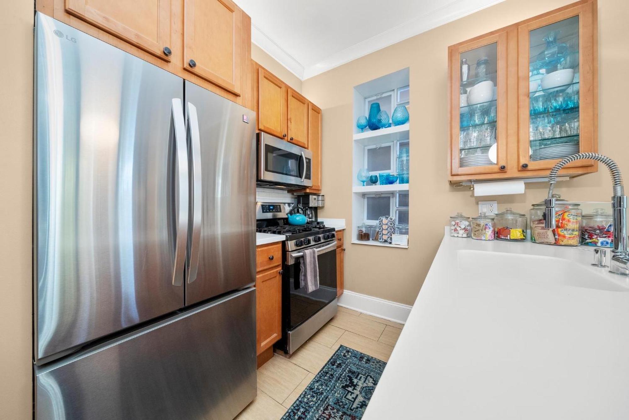 2f Chicago's Little Italy Near West Loop & Downtown *