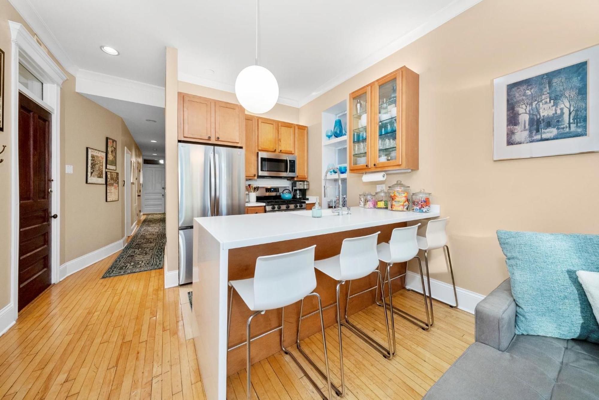 2f Chicago's Little Italy Near West Loop & Downtown * Chicago