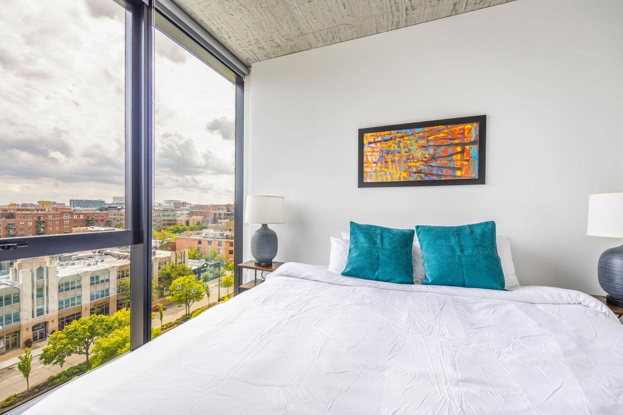 Freshly Minted 2br - Elegance & Comfort In