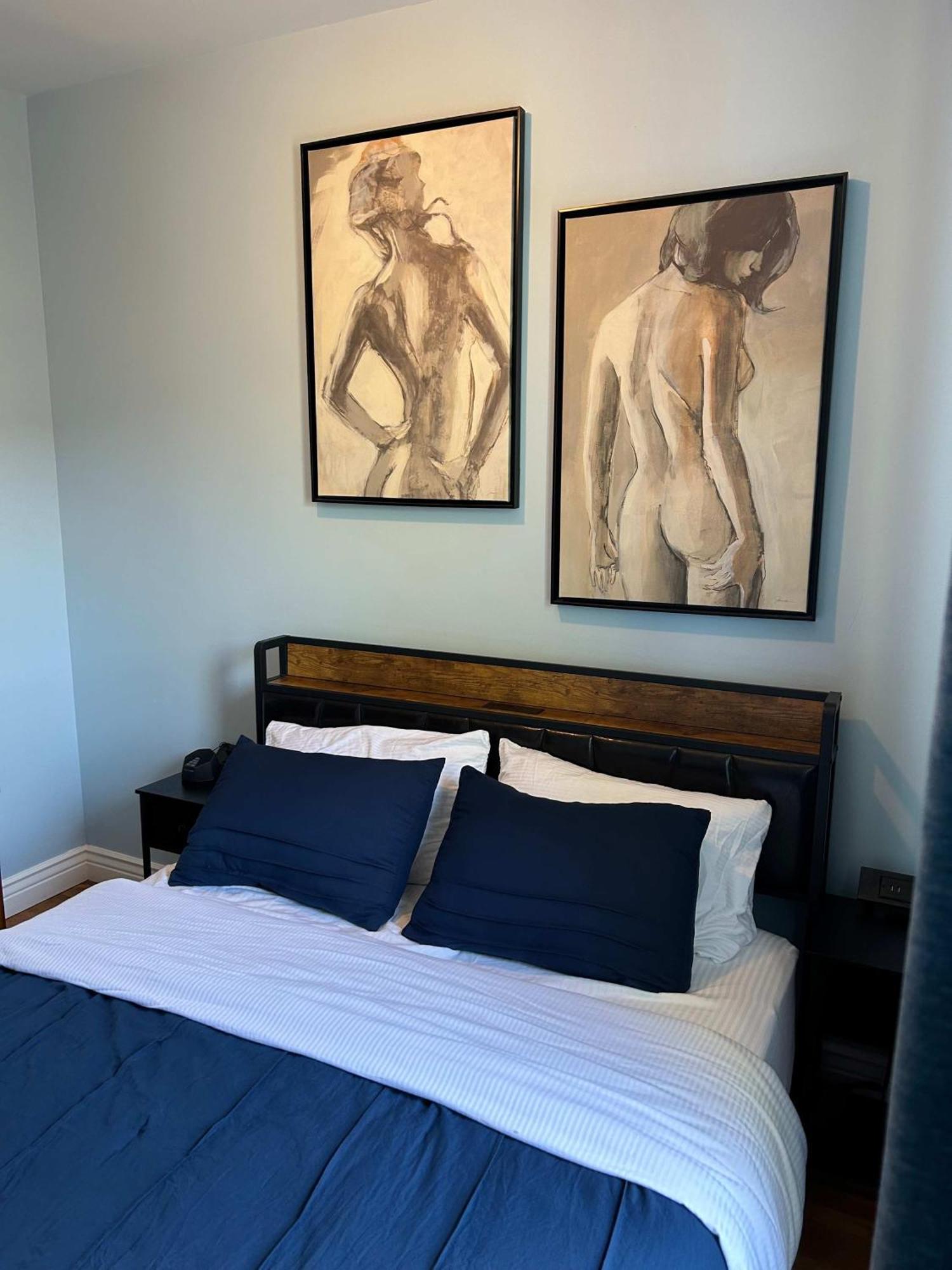Blue In Dorothy's Bnb Bed & Breakfast